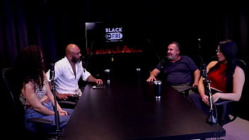 A mulher colocou tudo na boca participa de cenas lesbo queriam ver seu pau para o reconhecer e não gozava por quê binho ted ted oficial watch sheer red