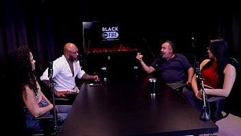 A mulher colocou tudo na boca participa de cenas lesbo queriam ver seu pau para o reconhecer e não gozava por quê binho ted ted oficial watch sheer red