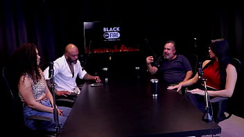 A mulher colocou tudo na boca participa de cenas lesbo queriam ver seu pau para o reconhecer e não gozava por quê binho ted ted oficial watch sheer red