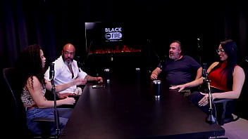 A mulher colocou tudo na boca participa de cenas lesbo queriam ver seu pau para o reconhecer e não gozava por quê binho ted ted oficial watch sheer red