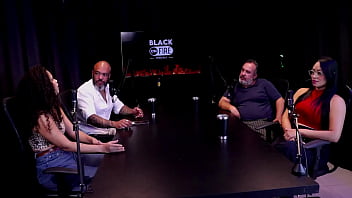 A mulher colocou tudo na boca participa de cenas lesbo queriam ver seu pau para o reconhecer e não gozava por quê binho ted ted oficial watch sheer red