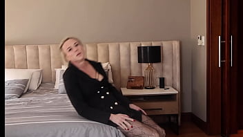 Boss lady's vibrator stress theraphy Boss lady's vibrator stress theraphy