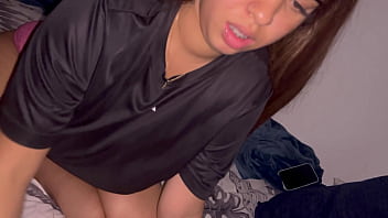 Meia irma safada so quer foder sem camisinha pra sentir o pau grande todo dentro dela acho que engravidei ela