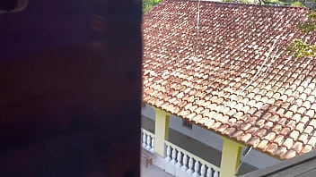 Após a piscina com muita caipirinha com fogo na bucetinha subi na casinha de madeira pra mostrar a bucetinha