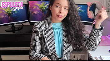 Previa gozando para a chefe punheta guiada