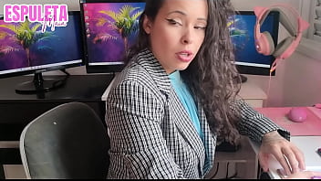 Previa gozando para a chefe punheta guiada