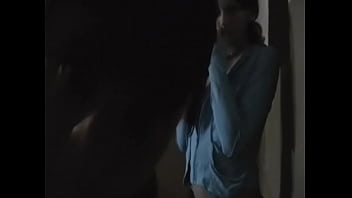 Non professional youngsters put on a fuck show in their bedroom