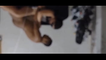 Minha buceta tá molhada mas sem goza dentro