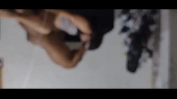 Minha buceta tá molhada mas sem goza dentro