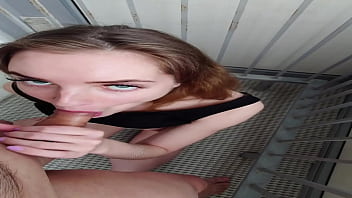 Vika lita blowjob on balcony