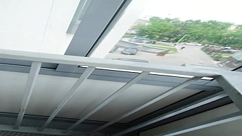 Vika lita blowjob on balcony