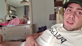 Ana y su amiga pasan por mi polla