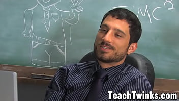 Teacher Makes Twink Suck On His Dick thumbnail