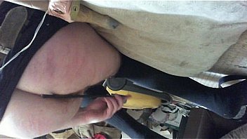 Stripingitspussycheekswhileboiholeisvibedwell thumbnail