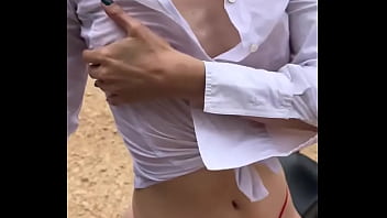 Poquito porque en mi canal premium lo disfrutas completo ¿lo quieres just a little bit because you can enjoy