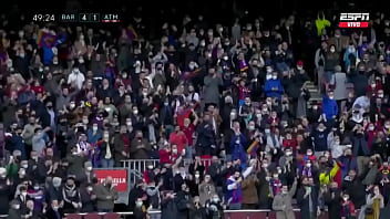 La xavineta pincha las llantas del autobús de simeone