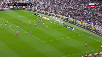 La xavineta pincha las llantas del autobús de simeone