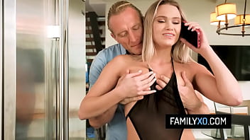 Blonde teen stepdaughter suck stepdad's cock while talking to her boyfriend on the phone Blonde teen stepdaughter suck stepdad's cock while talking to her boyfriend on the phone