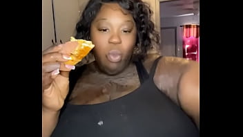 Judybooty7 feeding time