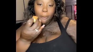 Judybooty7 feeding time