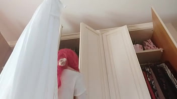 Ops ops ups kirt i pull up my mini skirt and