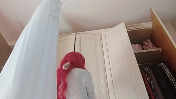 Ops ops ups kirt i pull up my mini skirt and