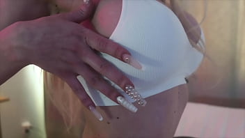 Epic boudoir feat ellidollx