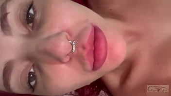 Meu Marido Gosta De Exibir A Esposa Puta Que Tem Em Casa Ligou Para Os Amigos Para Todos Me Verem Com O Cuzinho Arrombado thumbnail