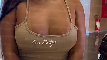 Uma das formas que mais adoro de chamar atenção na rua é assim