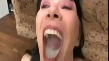 Milf brunnete cum covered