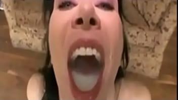 Milf brunnete cum covered