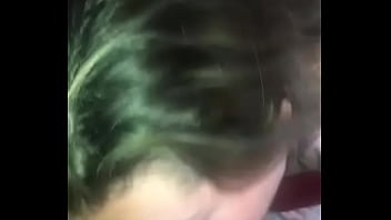 Que rica chúpala que le doy a mi amigo