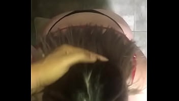 Que rica chúpala que le doy a mi amigo