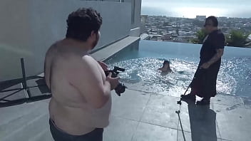 Mujer Que Visita A Luis Garay En La Mansion Putacalentura Se Moja Porque Se Moja #cassiewander #luisgaray #mansionputaca thumbnail