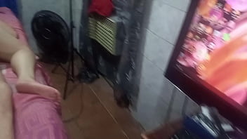 Preferiu a piroca do novinho e engoliu tudo