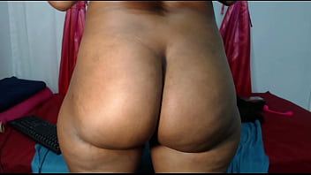 Fat ass twerking pussy lips