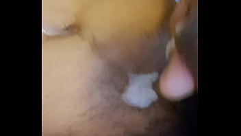 Who que help me cum
