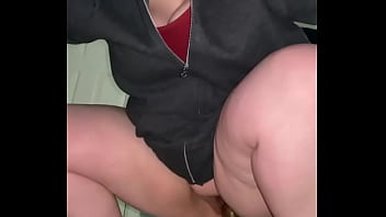 Bbw redhead bounces on glass Bbw redhead bounces on glass