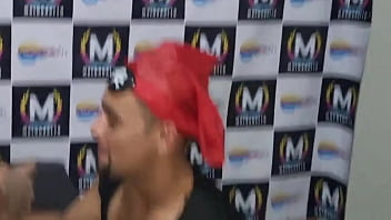 Homossexual latino homossexual sugado antes do anal