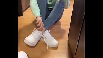 Do you want to smell my sweaty socks •full video on of #socksfetisch #blacksocks #feet #fetish #feetworld