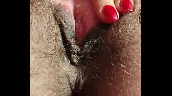 Mc akira socando consolo na bucetinha