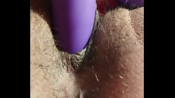 Mc akira socando consolo na bucetinha