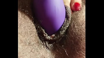 Mc akira socando consolo na bucetinha