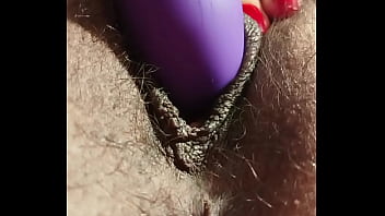 Mc akira socando consolo na bucetinha