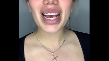 Ana elisa enamorándonos se le nota los pezones