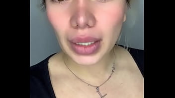 Ana elisa enamorándonos se le nota los pezones