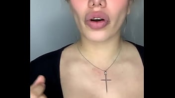 Ana elisa enamorándonos se le nota los pezones