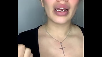 Ana elisa enamorándonos se le nota los pezones