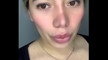 Ana elisa enamorándonos se le nota los pezones