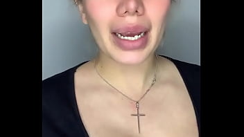 Ana elisa enamorándonos se le nota los pezones